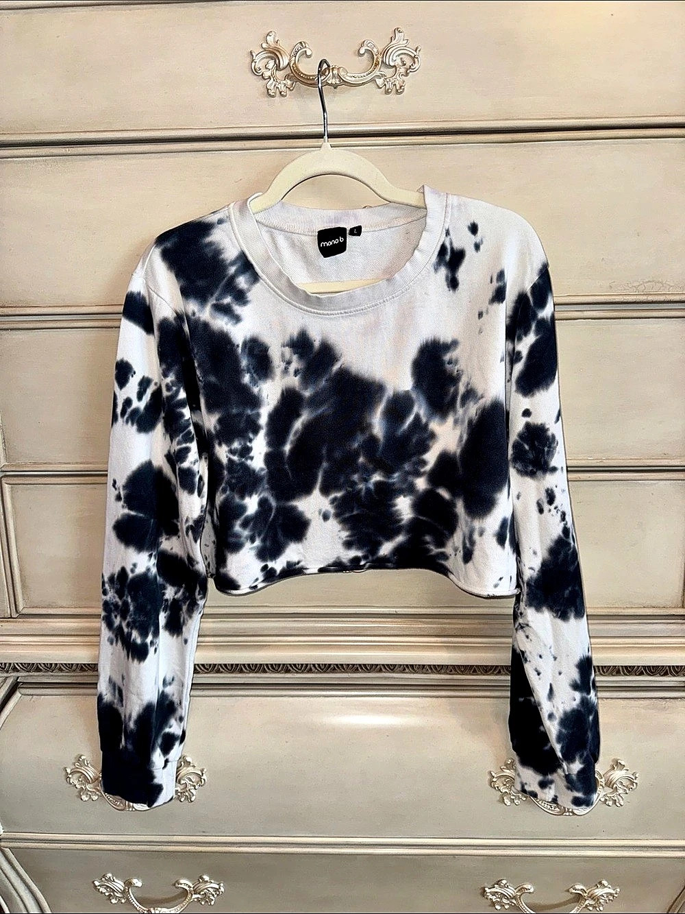 Mona Tie-Dye Cropped Sweatshirt in White & Black Size Large